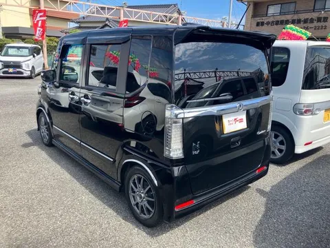 Honda N-BOX Custom