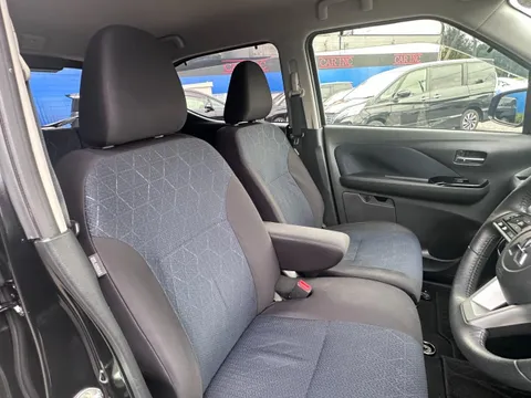 Mitsubishi eK X