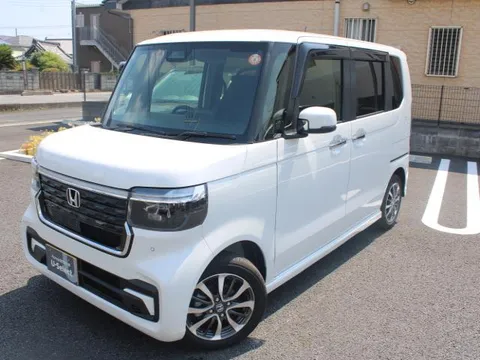Honda N-BOX Custom