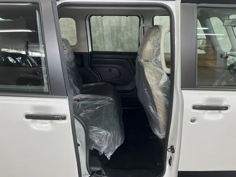 Mitsubishi Delica Mini