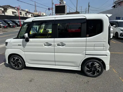 Suzuki Spacia Custom