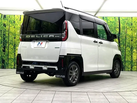 Mitsubishi Delica Mini