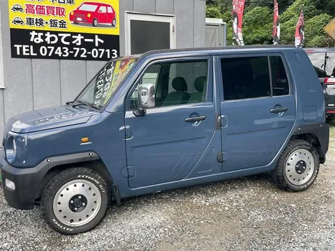 Daihatsu Naked