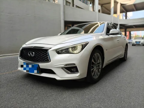 Infiniti Q50L