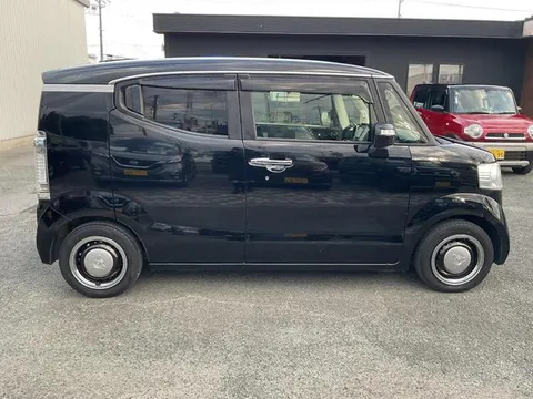 Honda N-BOX Slash