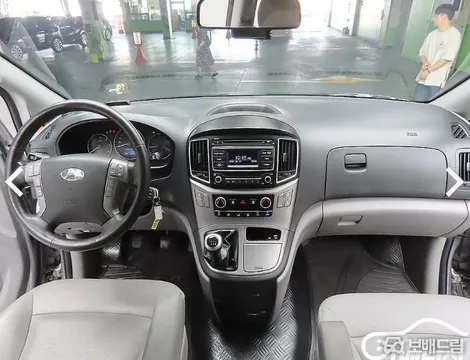 Hyundai Grand Starex