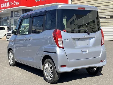 Mitsubishi eK Space