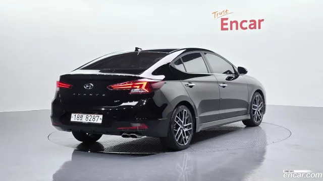 Hyundai Elantra (Avante)