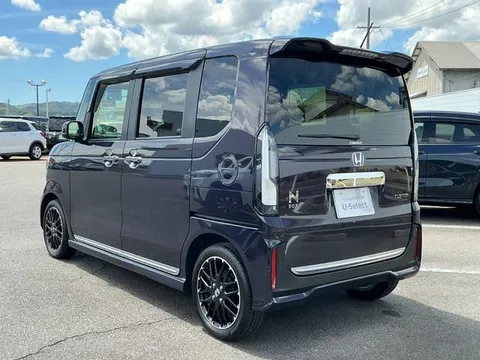 Honda N-BOX Custom