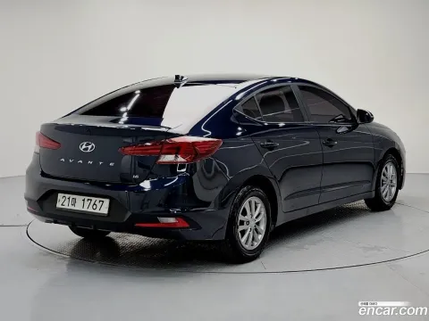 Hyundai Elantra (Avante)