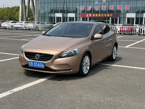 Volvo V40