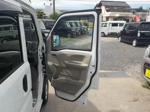 Nissan Clipper