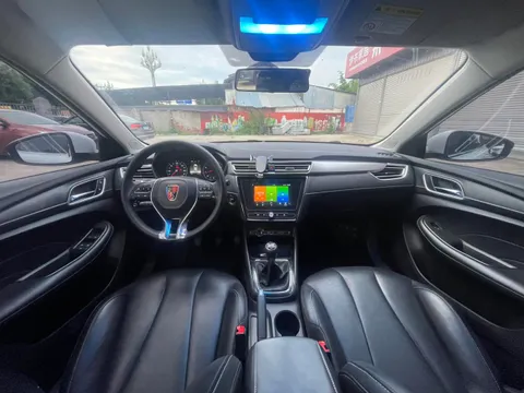Roewe i5