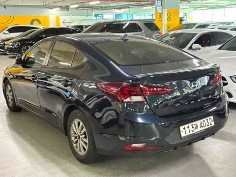 Hyundai Elantra (Avante)
