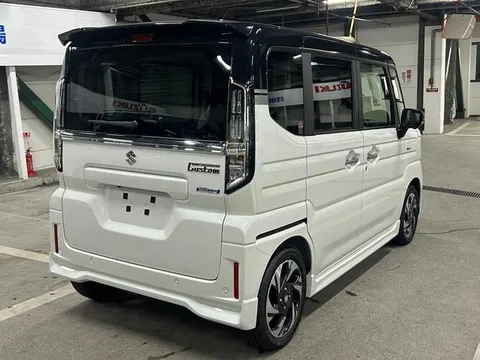 Suzuki Spacia Custom