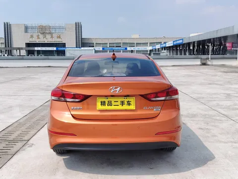 Hyundai Elantra (Avante)