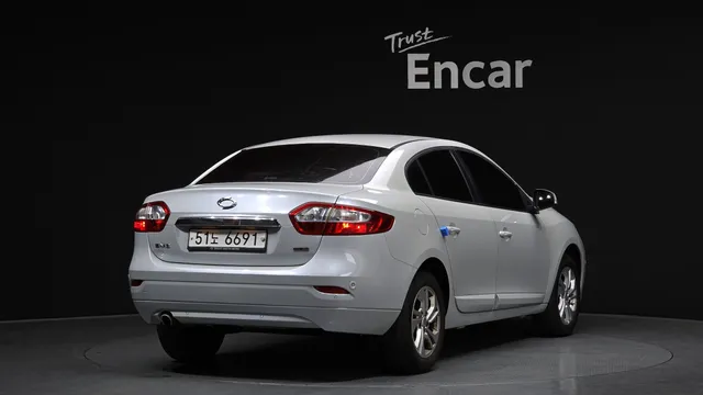 Renault SM3