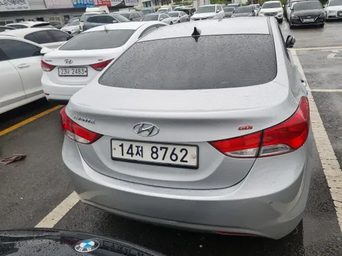 Hyundai Elantra (Avante)