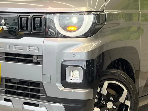 Mitsubishi Delica Mini