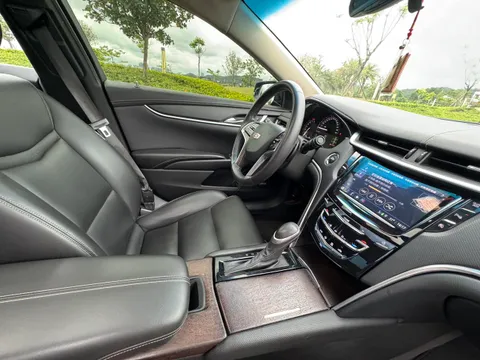 Cadillac XTS
