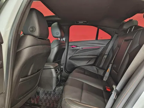 Cadillac CT4