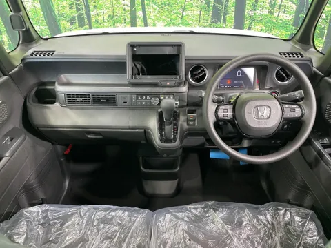 Honda N-BOX Custom