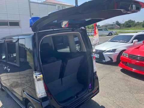 Honda N-BOX Custom