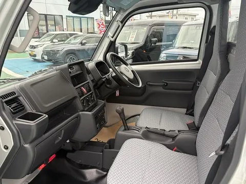 Nissan Clipper Truck