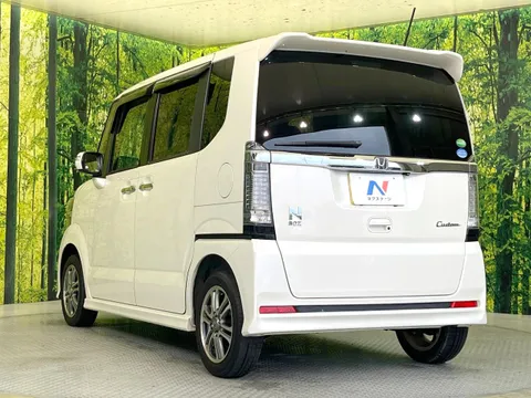 Honda N-BOX Custom