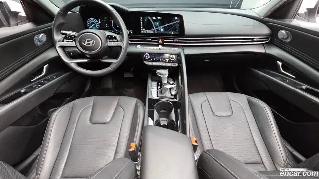 Hyundai Elantra (Avante)
