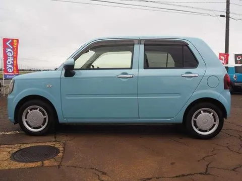 Daihatsu Mira Tocot