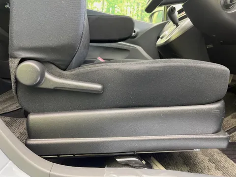 Daihatsu Mira Custom