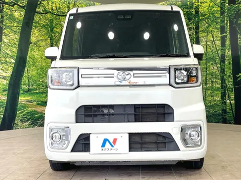 Toyota Pixis Mega