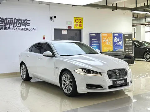 Jaguar XF