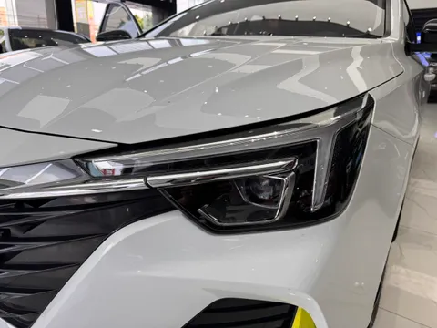 Roewe i6