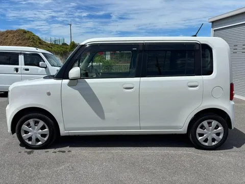 Toyota Pixis Space