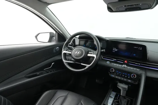 Hyundai Elantra (Avante)