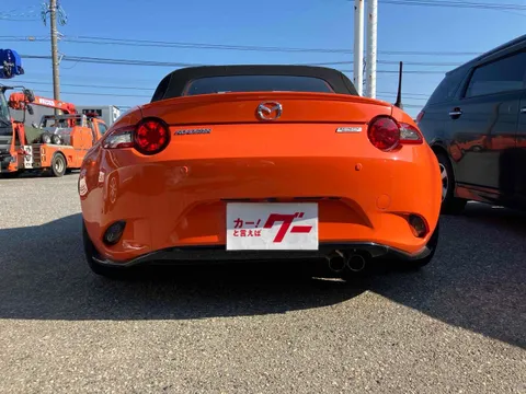 Mazda MX-5 (Roadster)