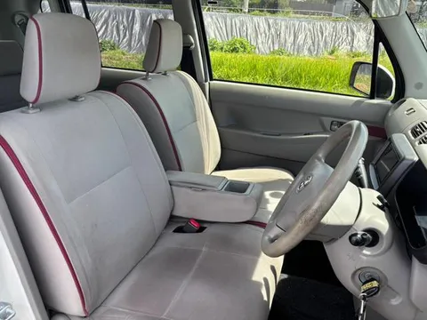Toyota Pixis Space