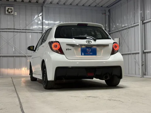 Toyota Yaris (Vitz)