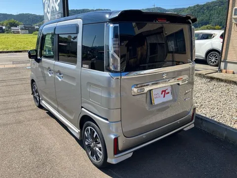 Suzuki Spacia Custom