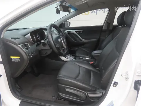 Hyundai Elantra (Avante)