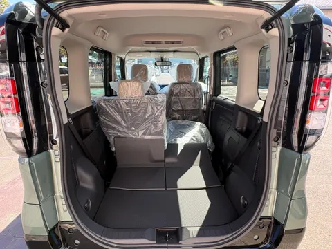 Mitsubishi Delica Mini