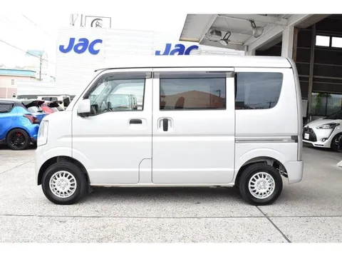 Nissan Clipper