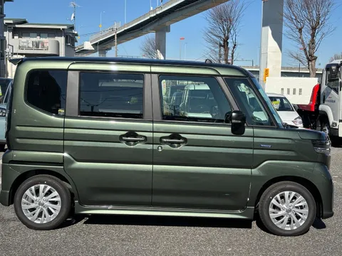 Suzuki Spacia Custom
