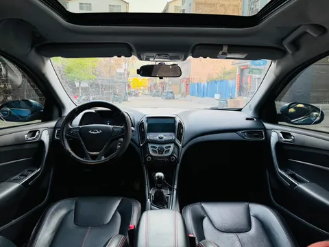Chery Arrizo 5