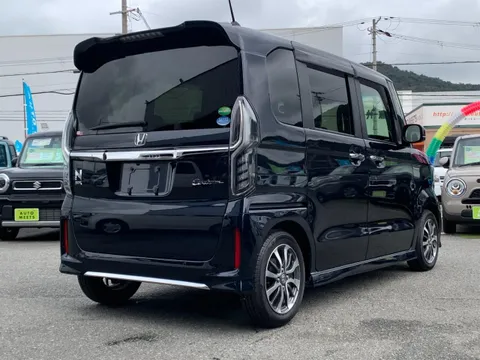 Honda N-BOX Custom