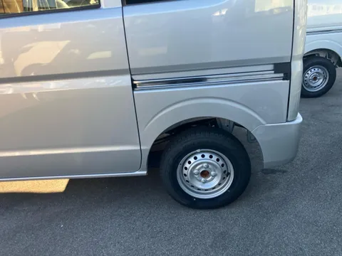 Mitsubishi Minicab Van