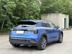 Lynk & Co 02