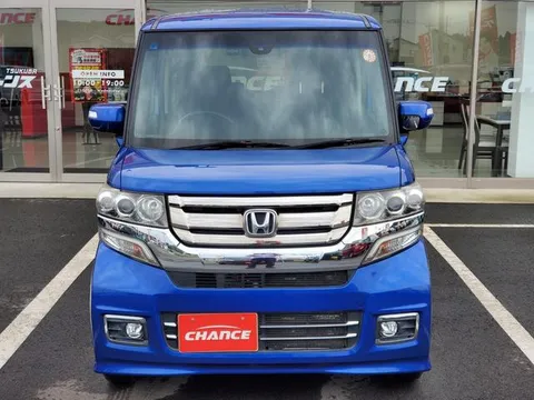 Honda N-BOX Custom